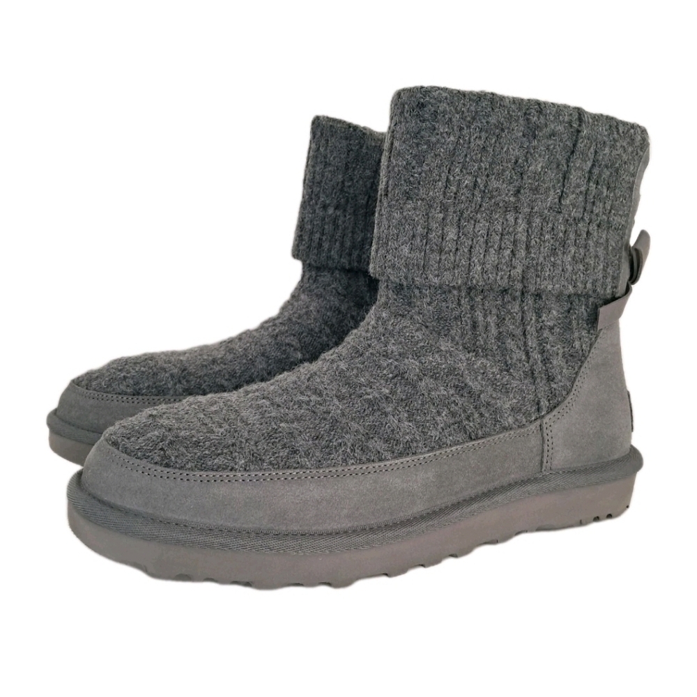 UGG  Classic Mini Cabelle Knit Boots